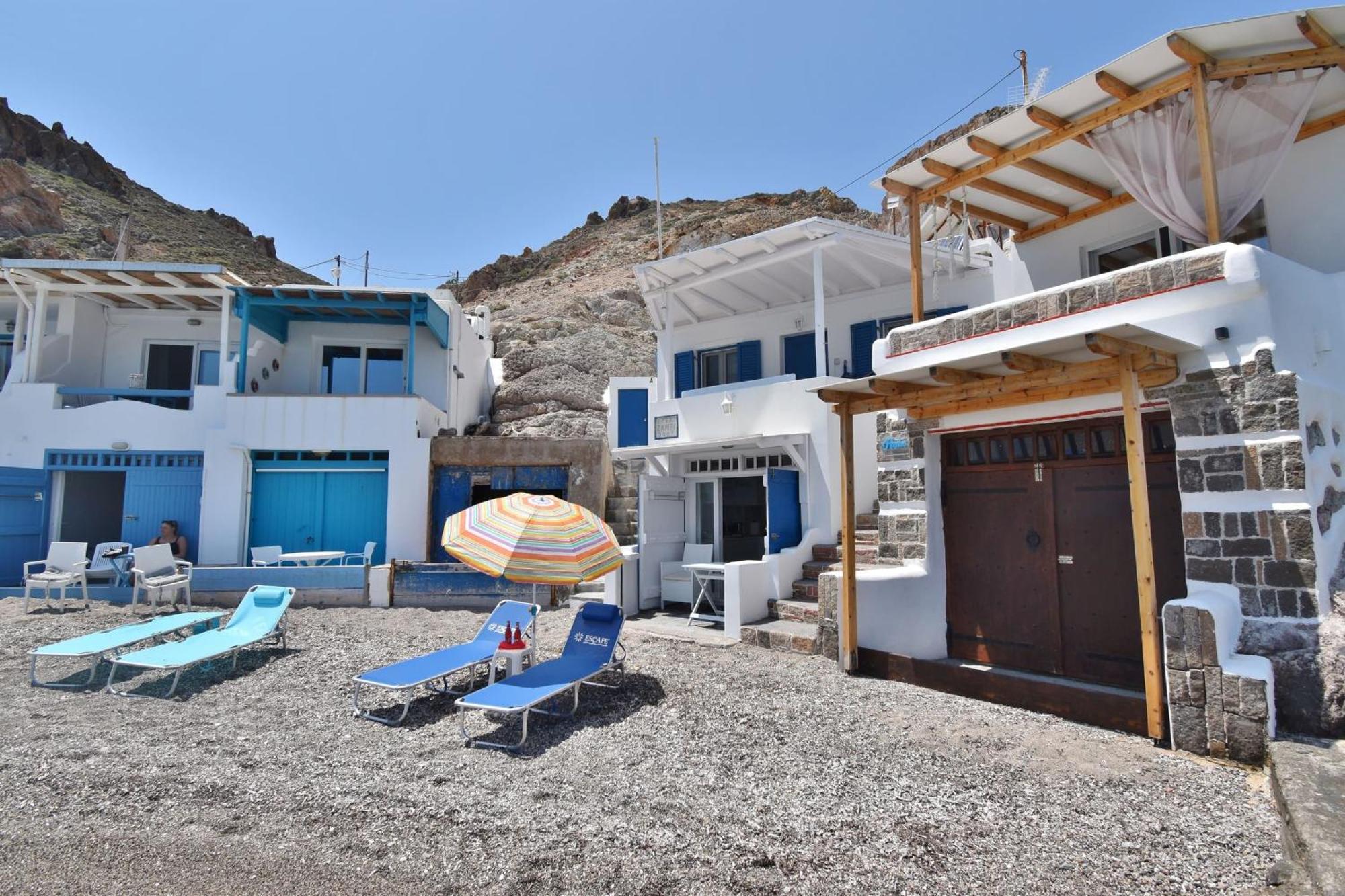 Blue Mare Apartments On The Beach Firopotamos Værelse billede