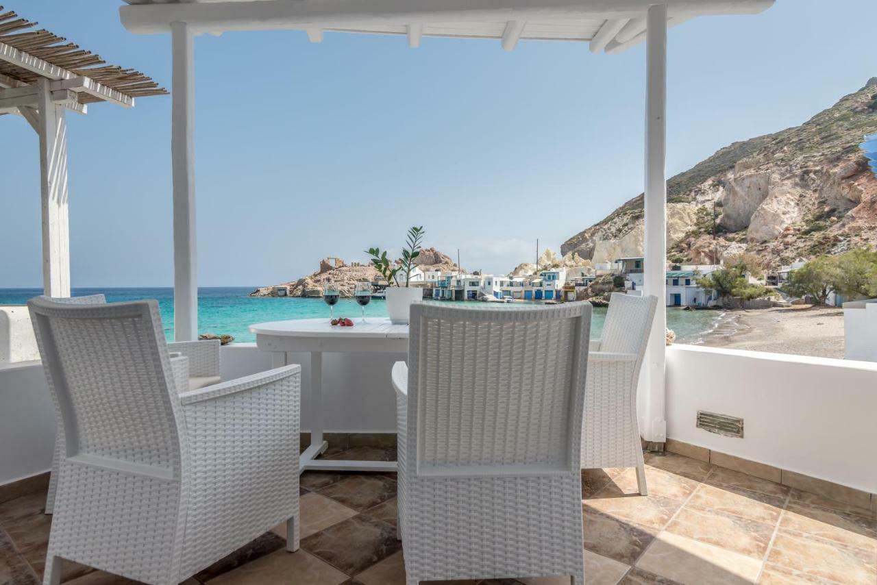 Blue Mare Apartments On The Beach Firopotamos Eksteriør billede